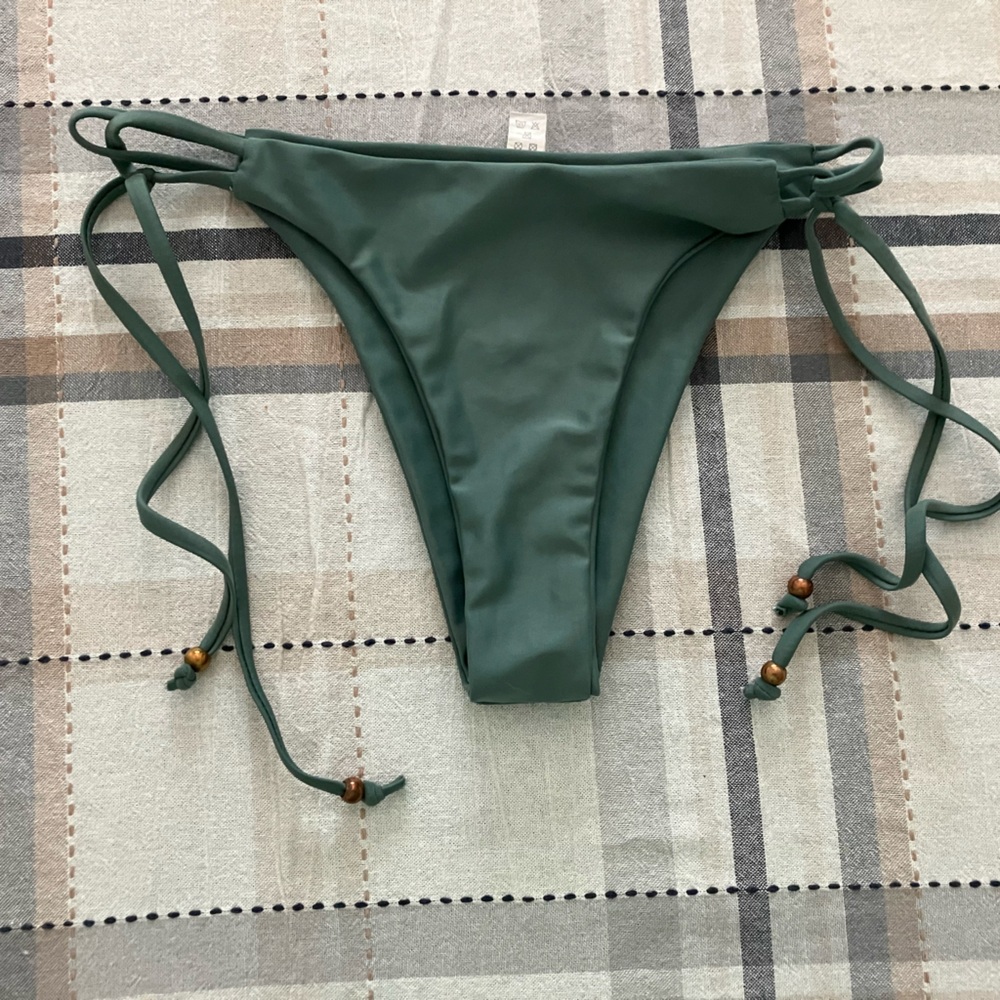 Abella swim bottoms wore once women’s size 3 Brazilian style olive green